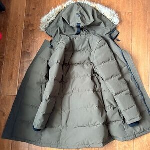 Aritzia St. Anton Parka